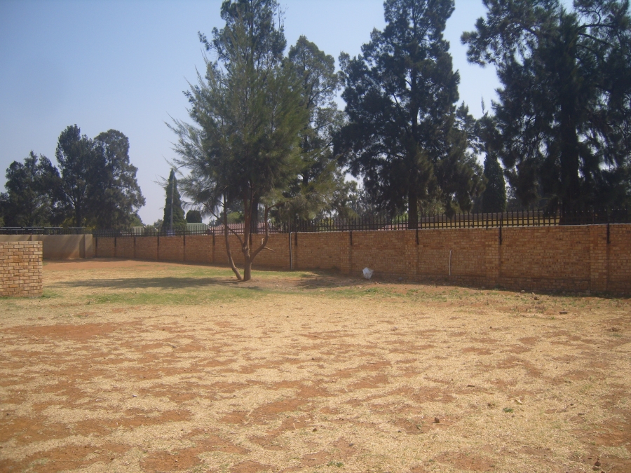 2 Bedroom Property for Sale in Albertsdal Gauteng