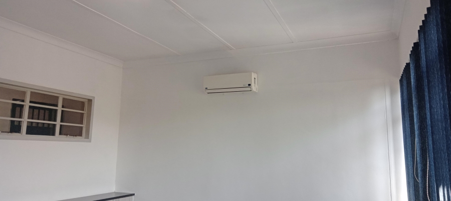 To Let commercial Property for Rent in Benrose Gauteng