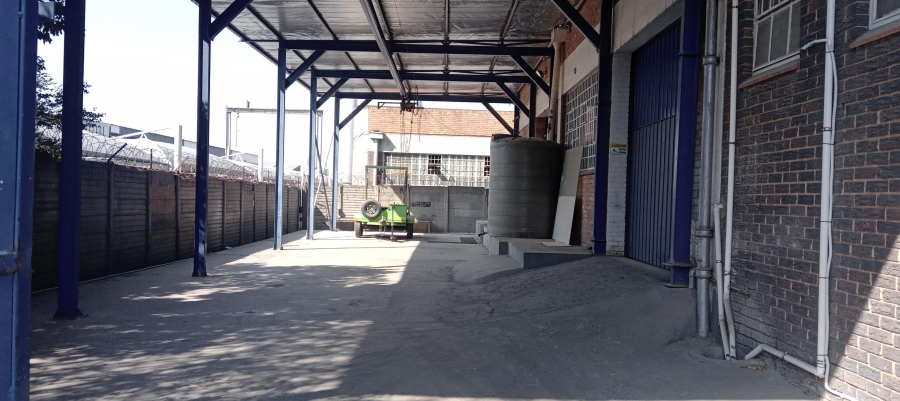 To Let commercial Property for Rent in Benrose Gauteng