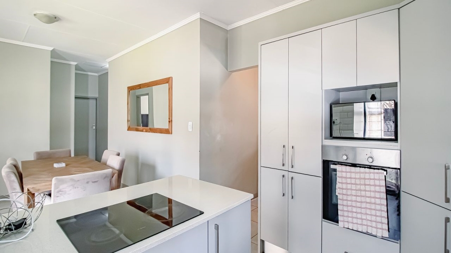 3 Bedroom Property for Sale in Rooihuiskraal North Gauteng