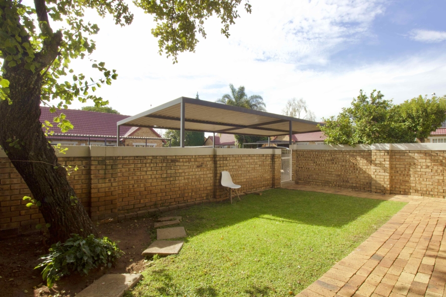 2 Bedroom Property for Sale in Heuwelsig Estate Gauteng