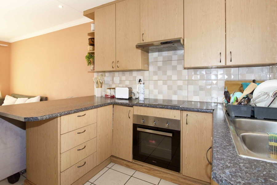 2 Bedroom Property for Sale in Heuwelsig Estate Gauteng