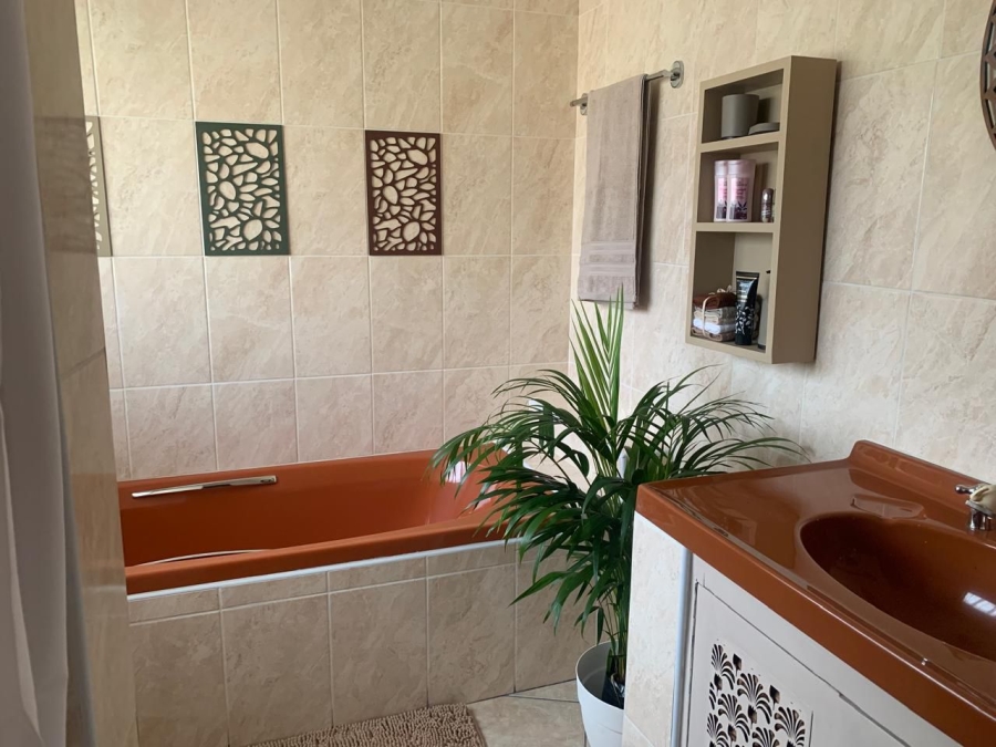 3 Bedroom Property for Sale in Three Rivers East Gauteng