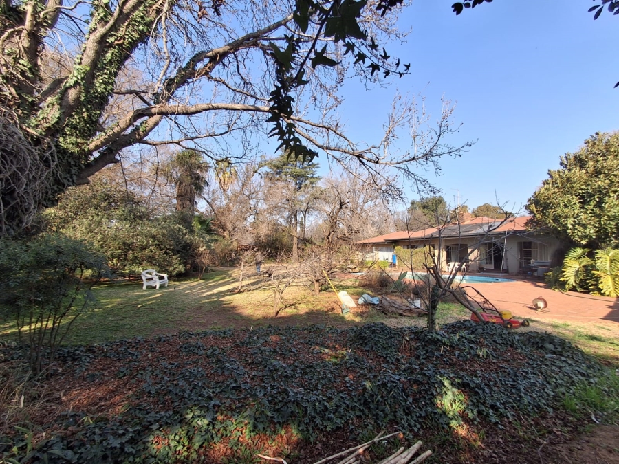 10 Bedroom Property for Sale in Three Rivers Gauteng