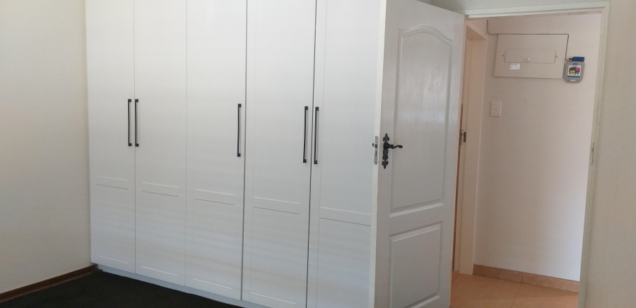 2 Bedroom Property for Sale in Norton Park Gauteng