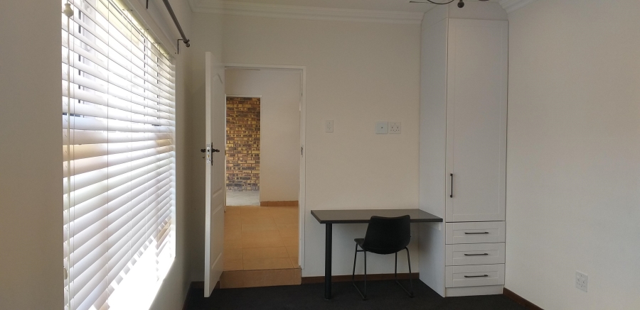 2 Bedroom Property for Sale in Norton Park Gauteng