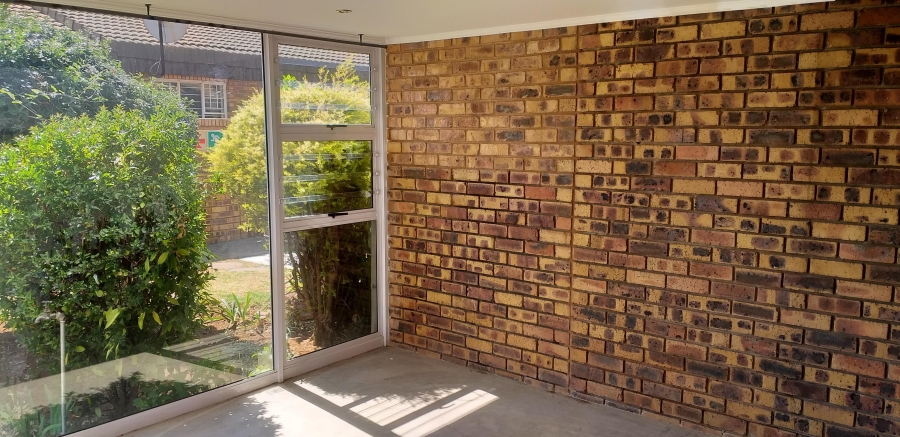 2 Bedroom Property for Sale in Norton Park Gauteng