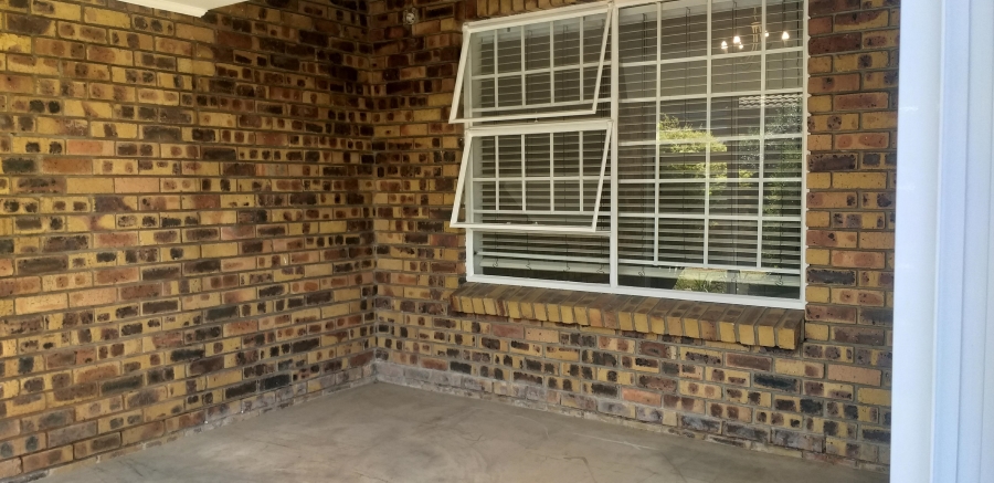 2 Bedroom Property for Sale in Norton Park Gauteng