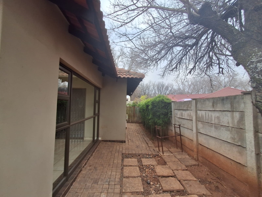 4 Bedroom Property for Sale in Three Rivers Gauteng