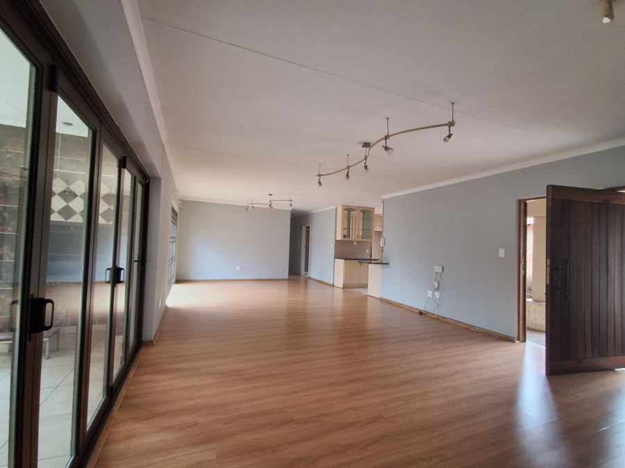 4 Bedroom Property for Sale in Three Rivers Gauteng