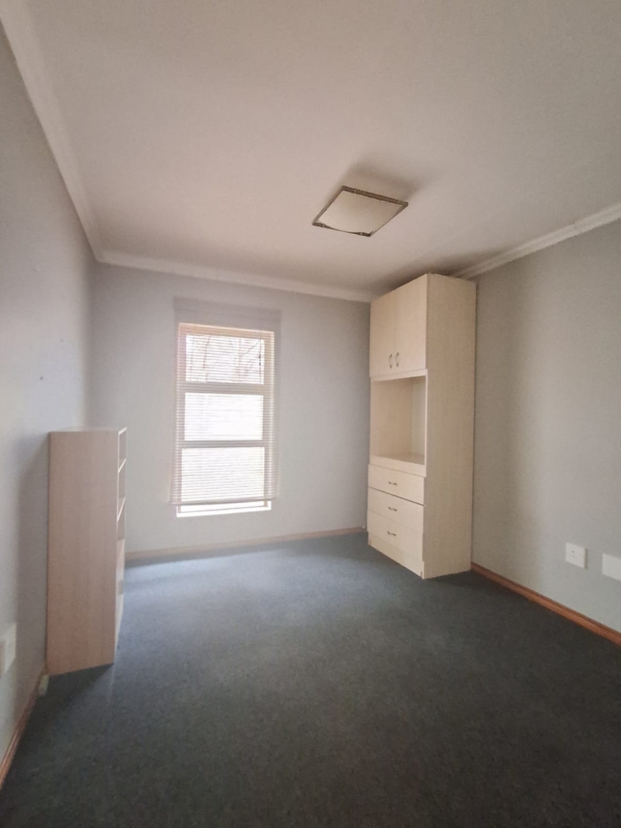 4 Bedroom Property for Sale in Three Rivers Gauteng