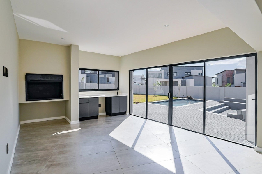 4 Bedroom Property for Sale in Midstream Heights Gauteng