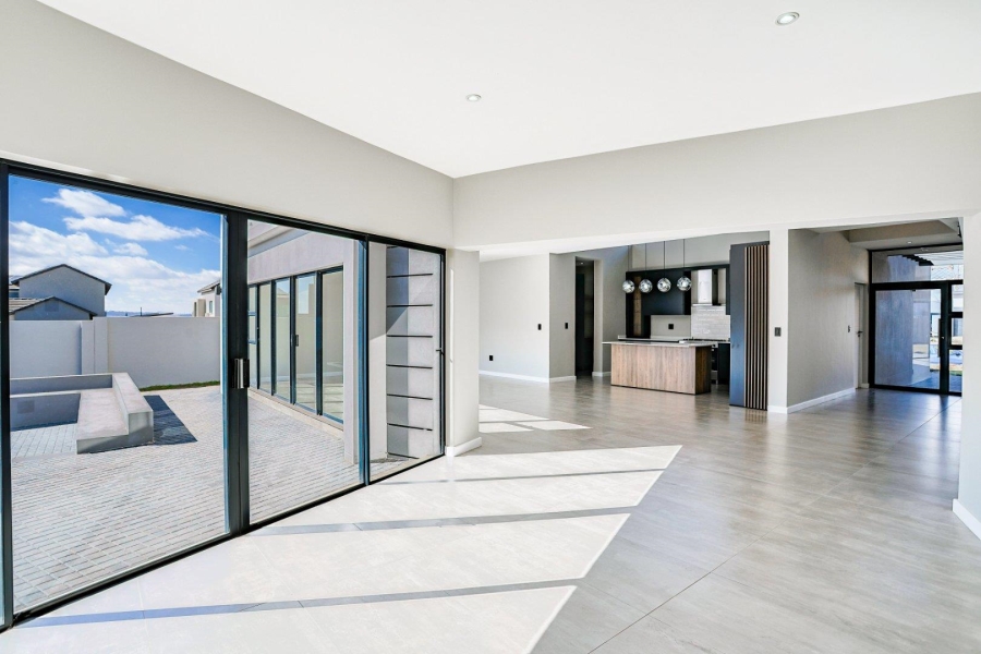 4 Bedroom Property for Sale in Midstream Heights Gauteng