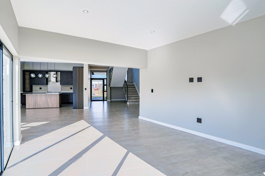 4 Bedroom Property for Sale in Midstream Heights Gauteng