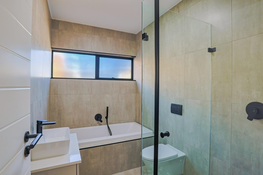 4 Bedroom Property for Sale in Midstream Heights Gauteng