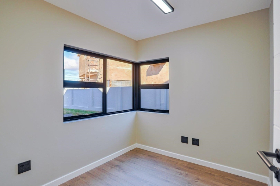 4 Bedroom Property for Sale in Midstream Heights Gauteng