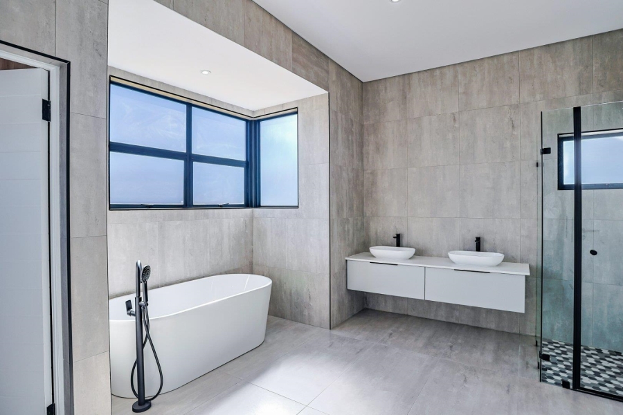 4 Bedroom Property for Sale in Midstream Heights Gauteng