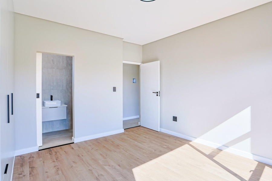 4 Bedroom Property for Sale in Midstream Heights Gauteng