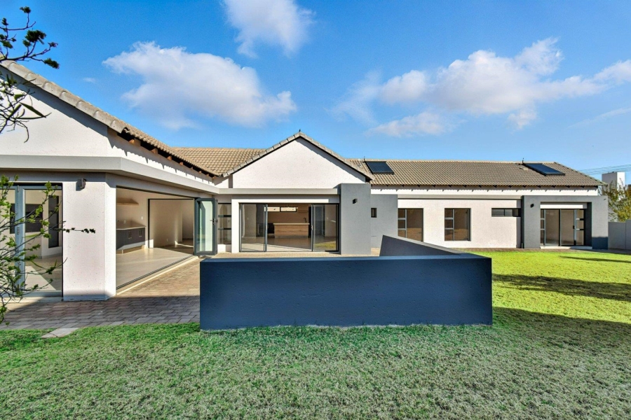 4 Bedroom Property for Sale in Midstream Estate Gauteng