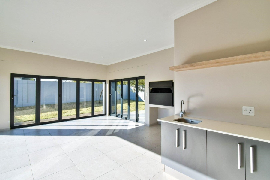 4 Bedroom Property for Sale in Midstream Estate Gauteng