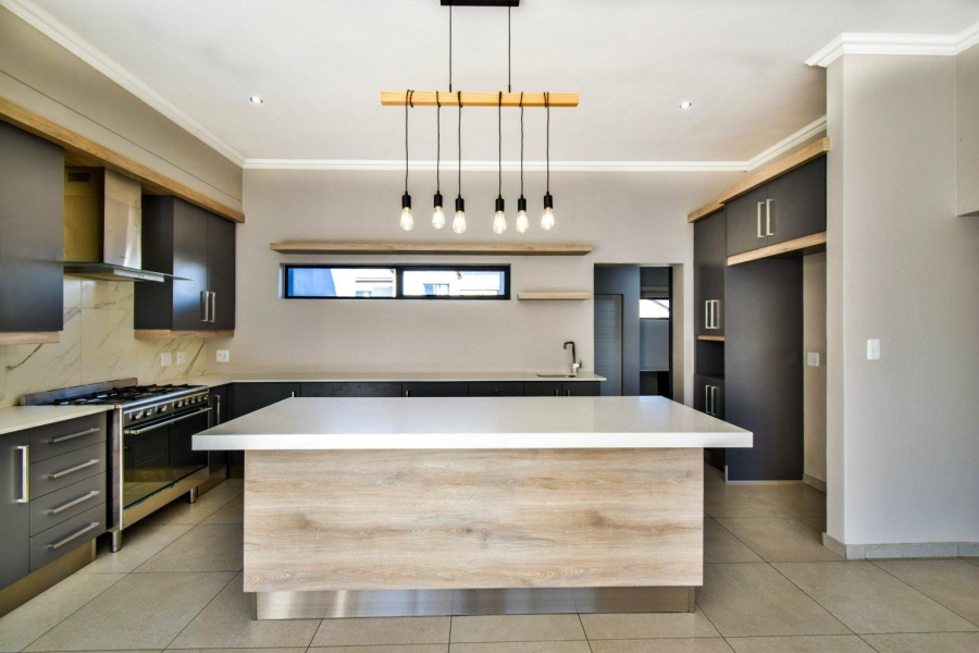 4 Bedroom Property for Sale in Midstream Estate Gauteng