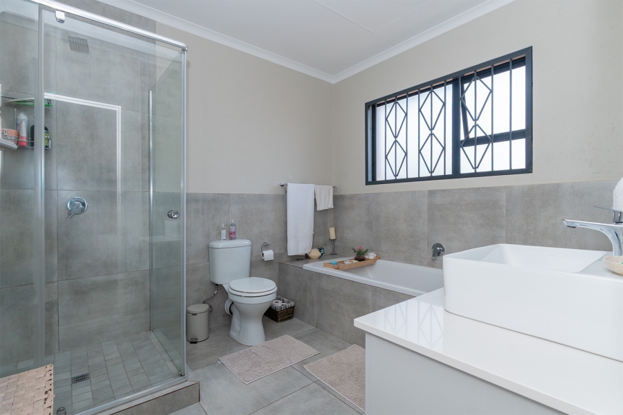 3 Bedroom Property for Sale in Rynfield Gauteng