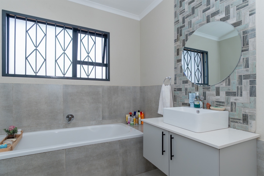 3 Bedroom Property for Sale in Rynfield Gauteng