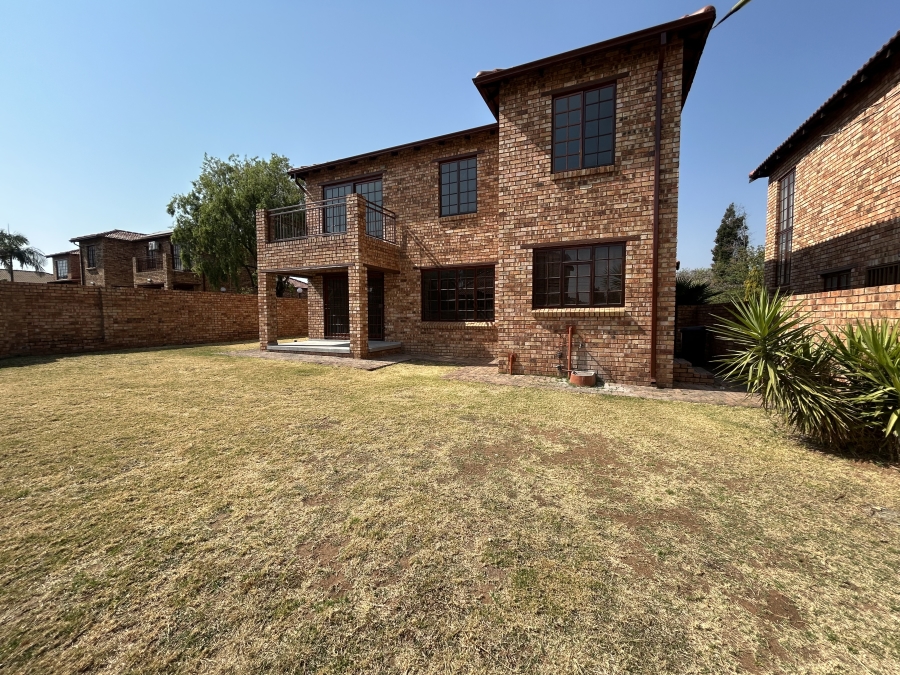 To Let 3 Bedroom Property for Rent in Kyalami Hills Gauteng