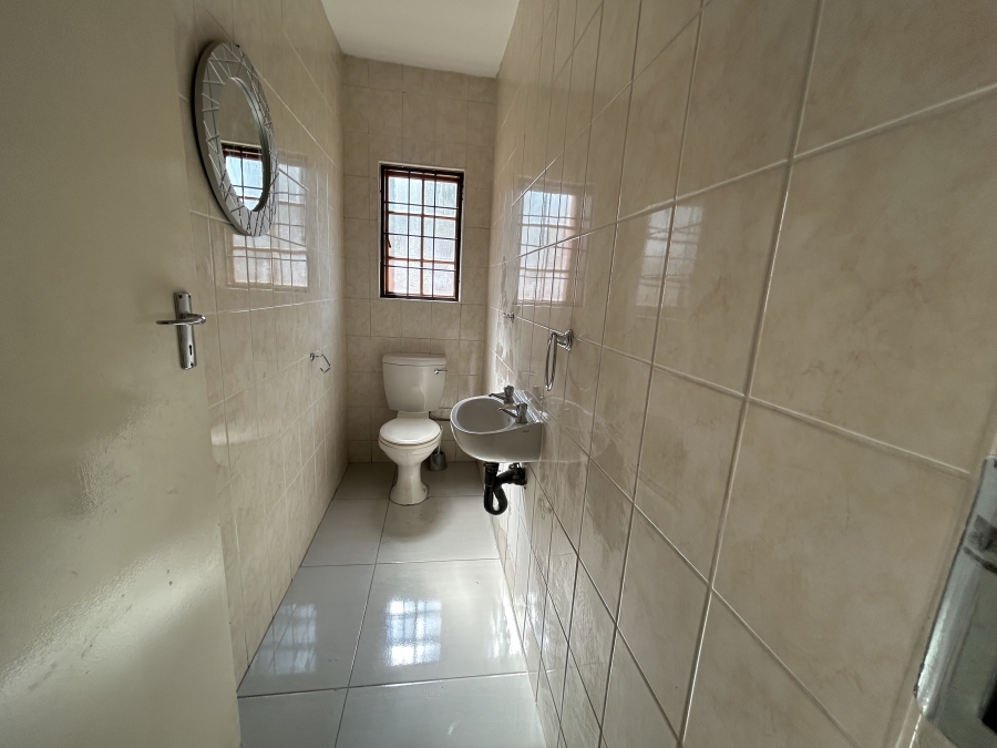 To Let 3 Bedroom Property for Rent in Kyalami Hills Gauteng