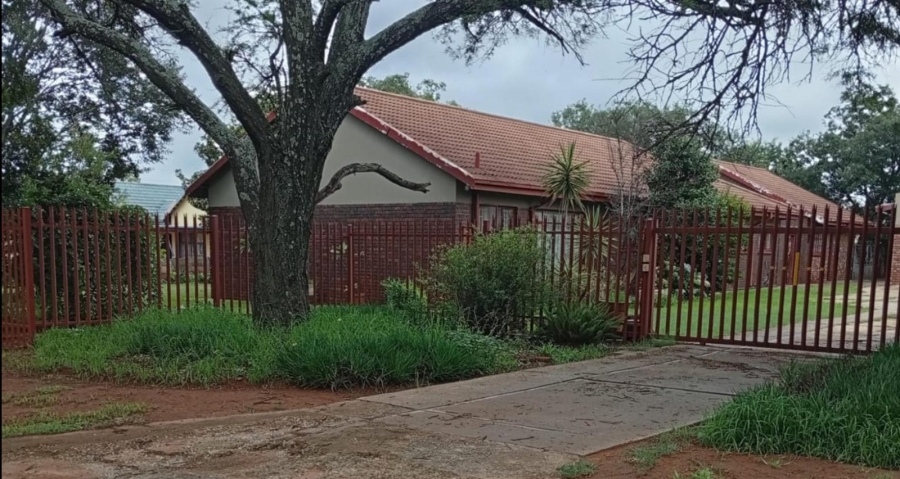 3 Bedroom Property for Sale in Carletonville Central Gauteng