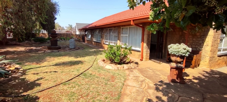 3 Bedroom Property for Sale in Greenhills Gauteng