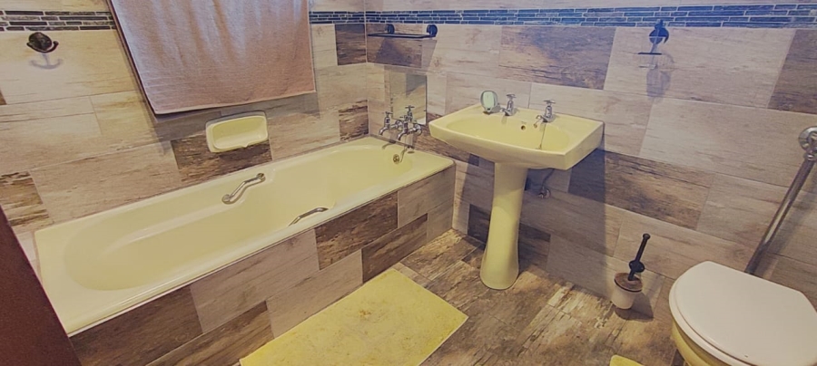 3 Bedroom Property for Sale in Greenhills Gauteng