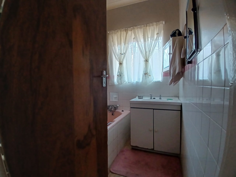 3 Bedroom Property for Sale in Randgate Gauteng