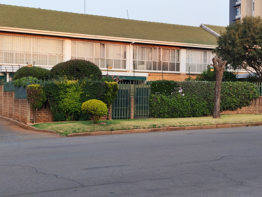 2 Bedroom Property for Sale in Rhodesfield Gauteng