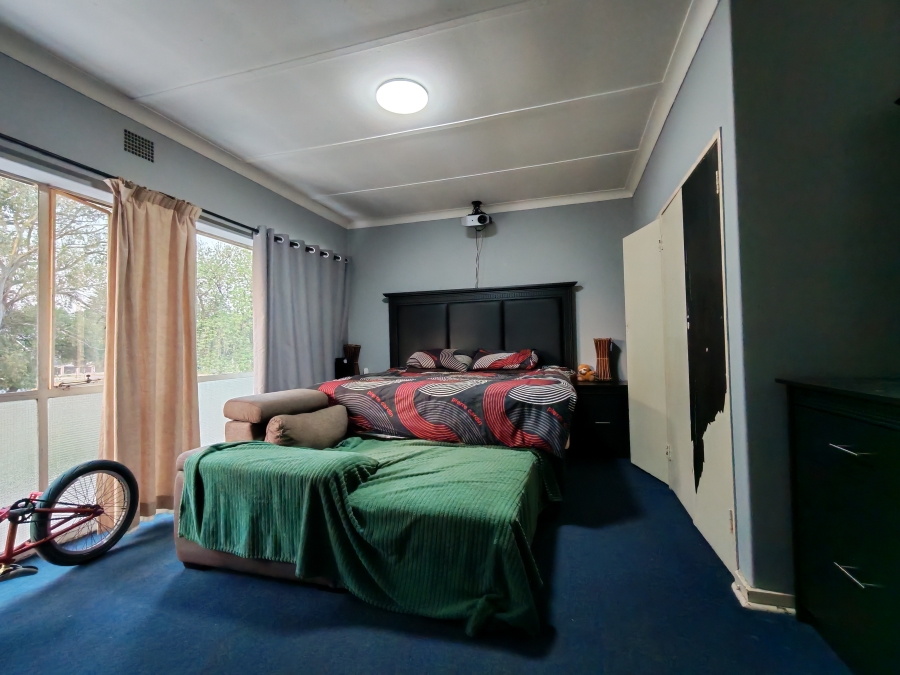 2 Bedroom Property for Sale in Rhodesfield Gauteng