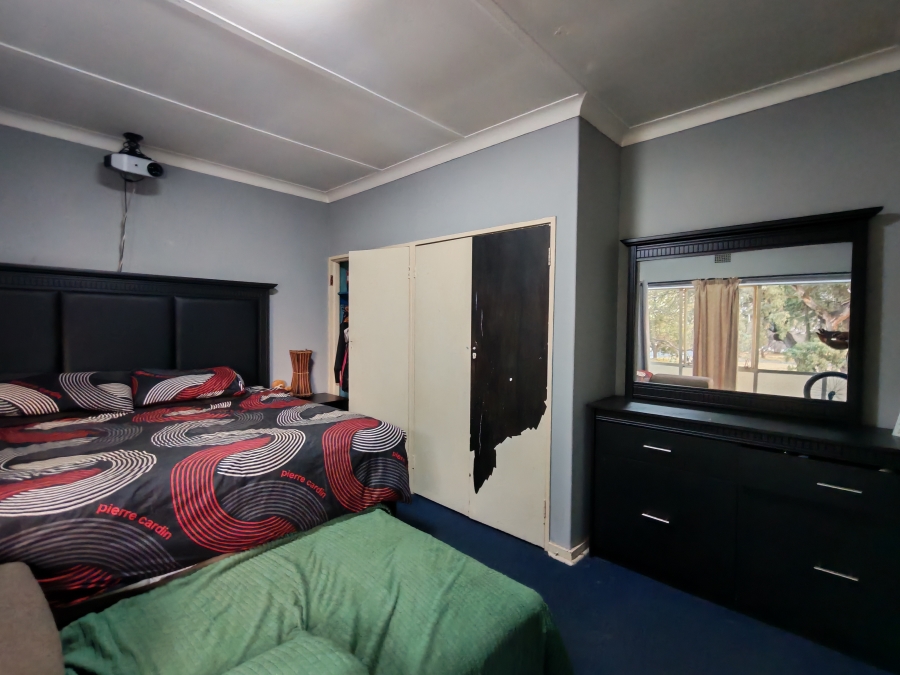 2 Bedroom Property for Sale in Rhodesfield Gauteng