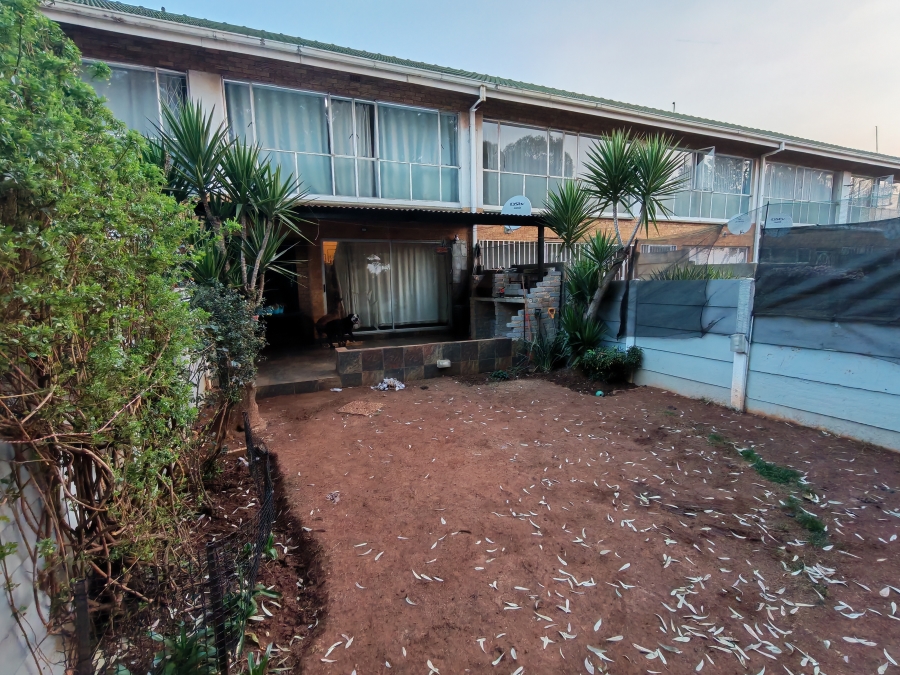 2 Bedroom Property for Sale in Rhodesfield Gauteng