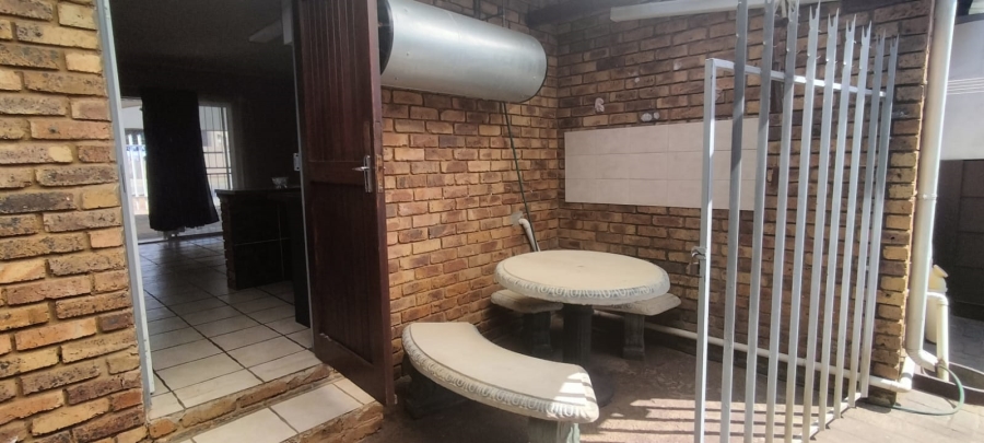 3 Bedroom Property for Sale in Randpoort Gauteng