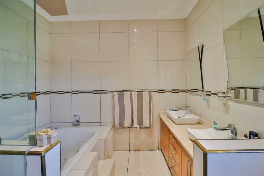 4 Bedroom Property for Sale in Rietvlei Ridge Country Estate Gauteng