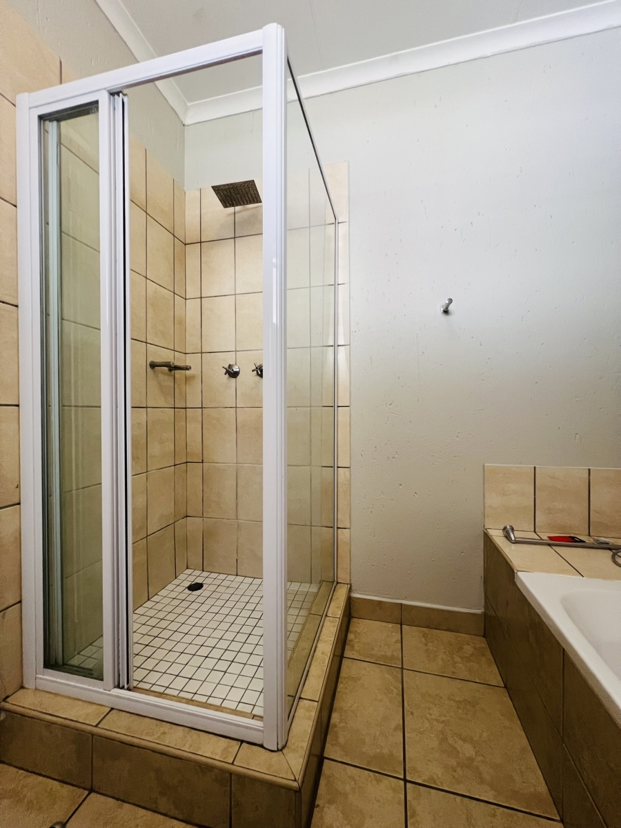 2 Bedroom Property for Sale in Ferndale Gauteng