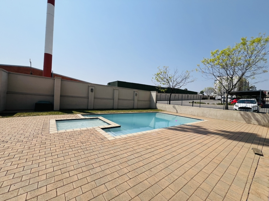 2 Bedroom Property for Sale in Ferndale Gauteng
