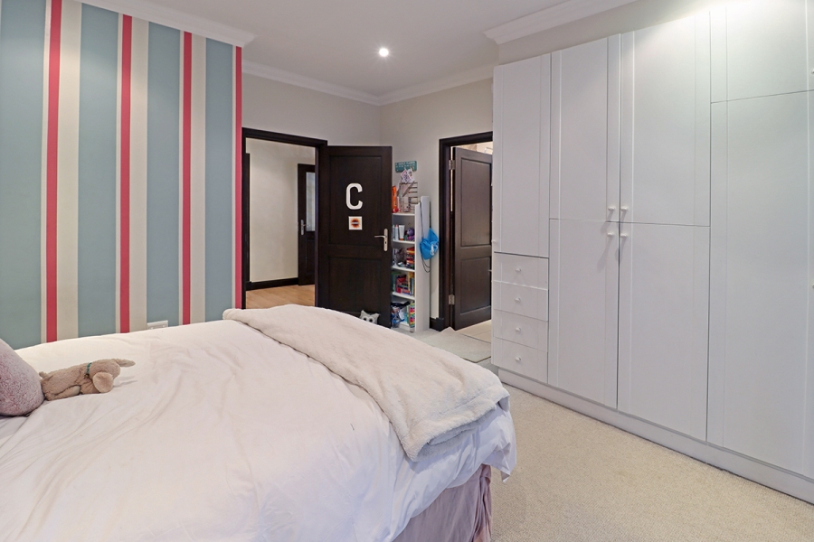 5 Bedroom Property for Sale in Bryanston Gauteng