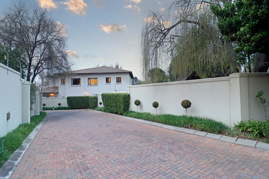 5 Bedroom Property for Sale in Bryanston Gauteng