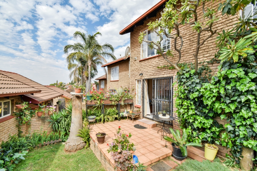 4 Bedroom Property for Sale in Moreleta Park Gauteng
