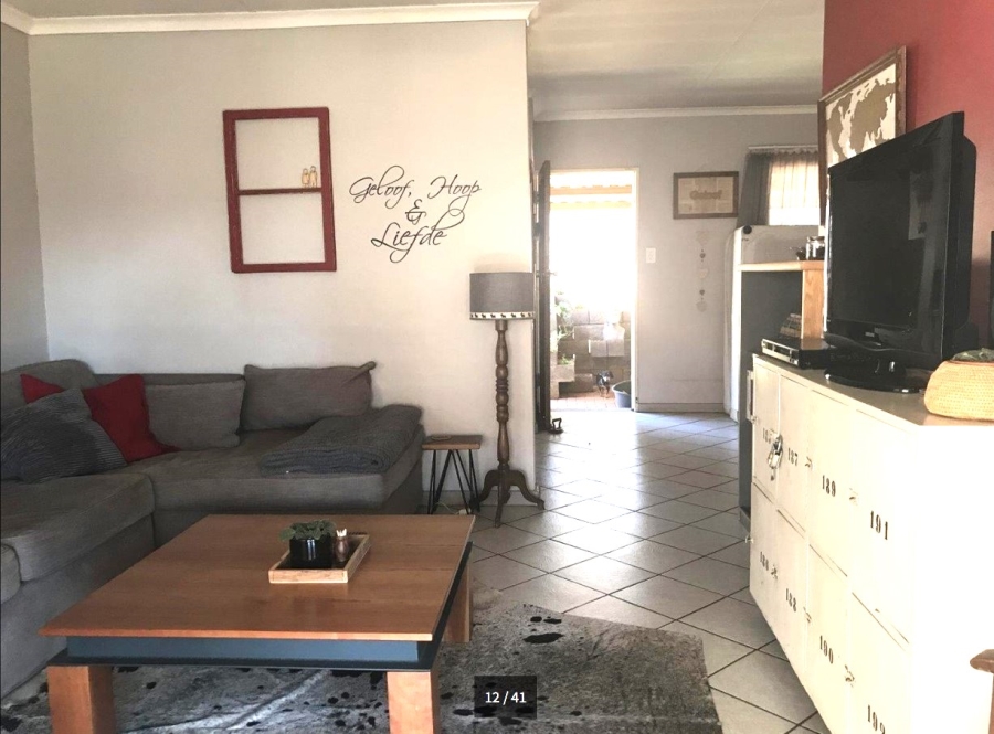 2 Bedroom Property for Sale in Faerie Glen Gauteng