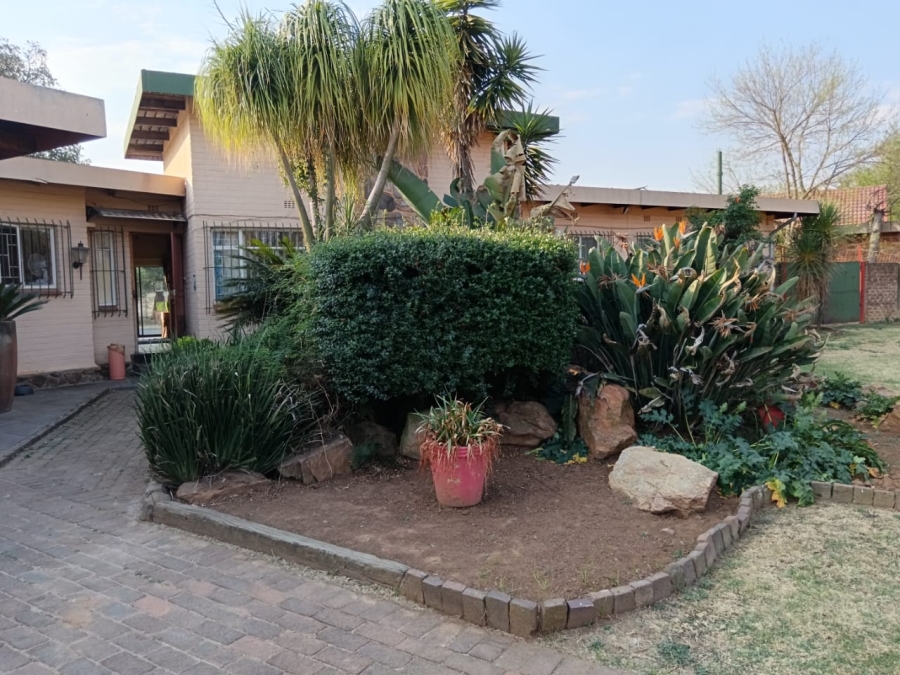 4 Bedroom Property for Sale in Selcourt Gauteng