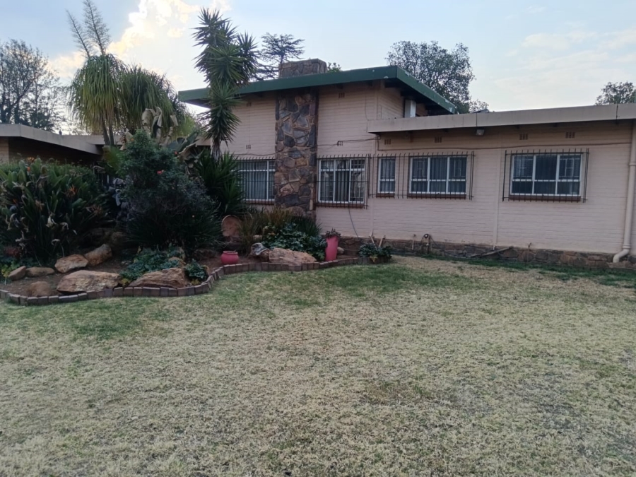 4 Bedroom Property for Sale in Selcourt Gauteng