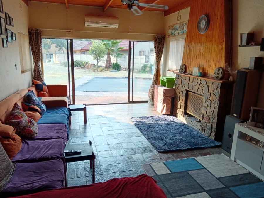 4 Bedroom Property for Sale in Selcourt Gauteng