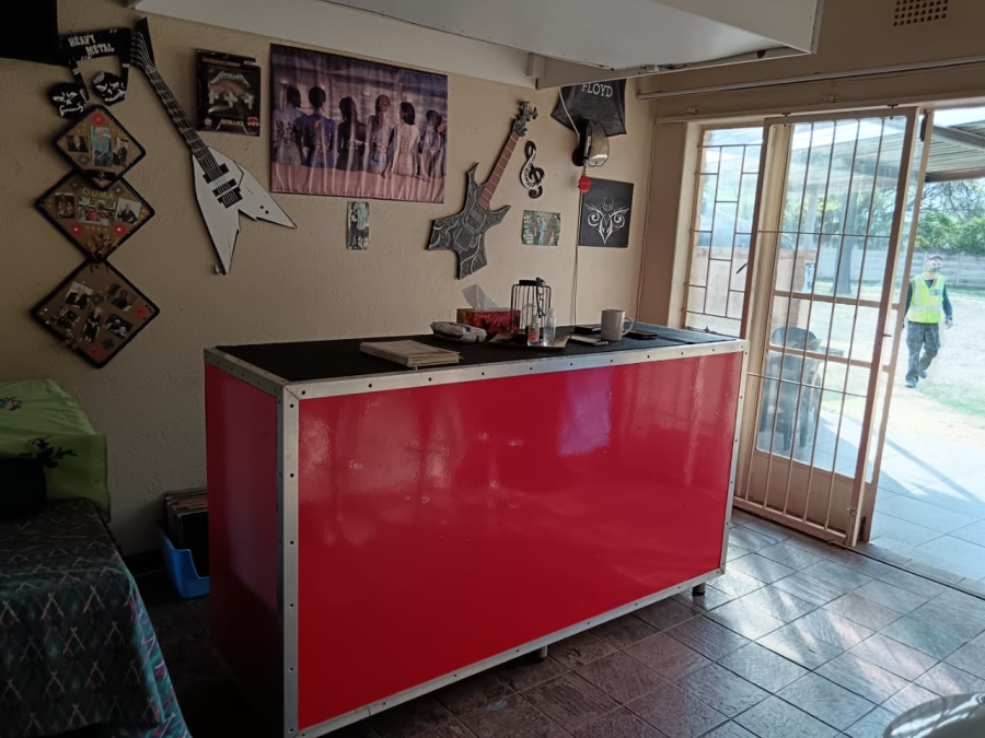 4 Bedroom Property for Sale in Selcourt Gauteng