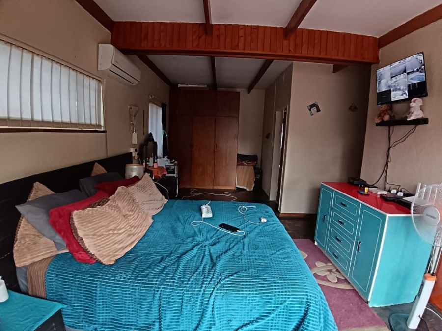 4 Bedroom Property for Sale in Selcourt Gauteng